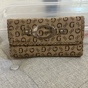 GUESS Brown Logo Women's Wallet (Vintage)